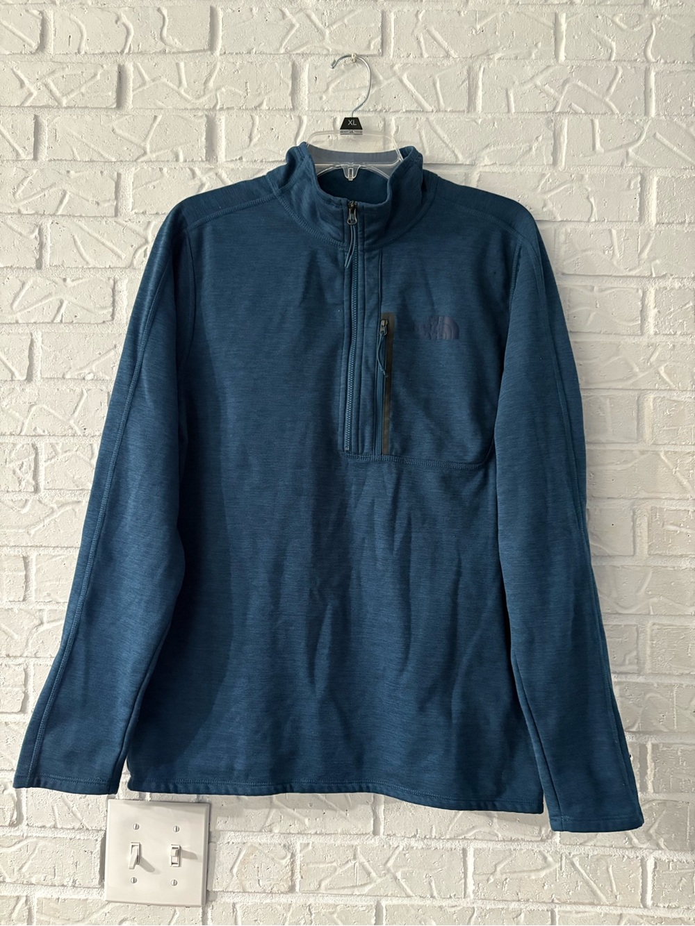 The North Face Men's Slate Blue Heather Half-Zip Pullover Zip Pocket